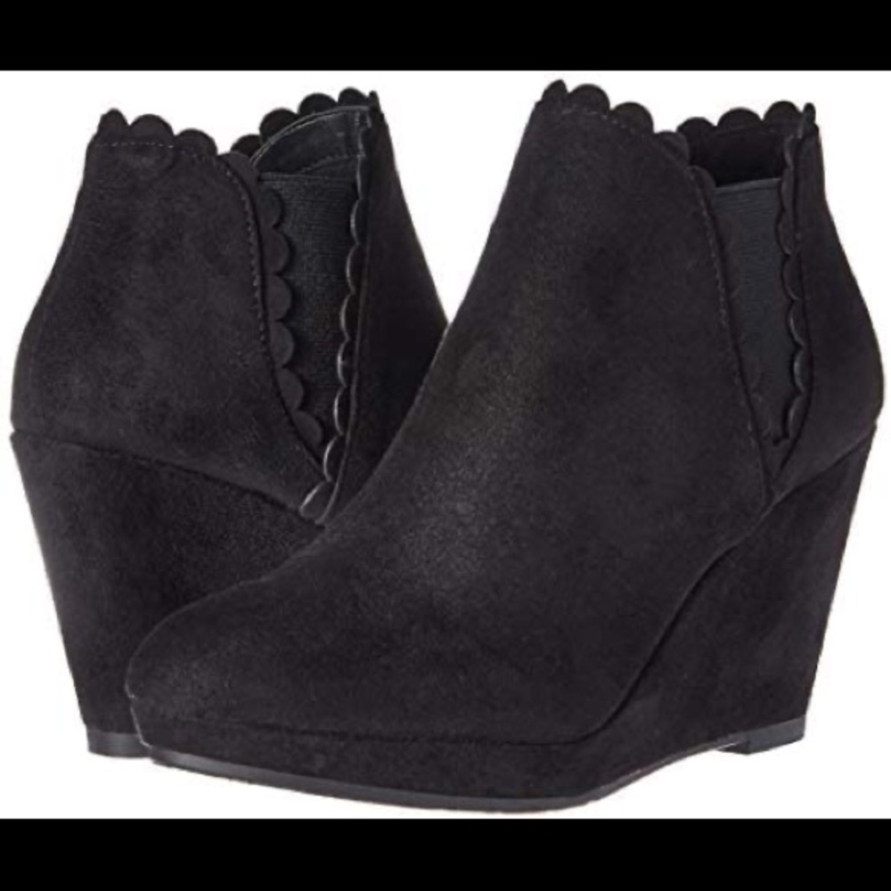 NWT Chinese Laundry Suede Booties, Size 7